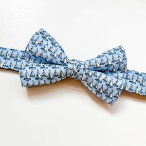 Vineyard Vines Adjustable Silk Boys Bow Tie